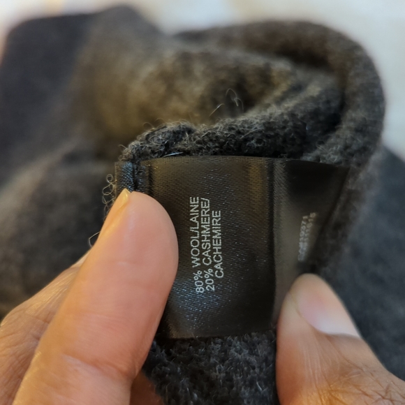 Roberto Rodriguez Designer Women's cardigan - Picture 7 of 7